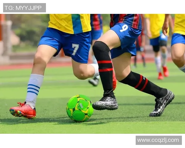 足球明星自我介绍：从绿茵场到生活背后的故事与心声